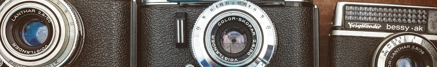 Några gamla analoga kameror